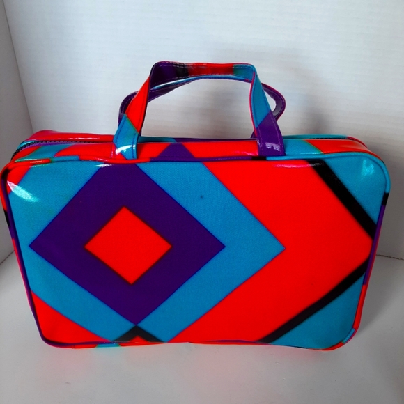 NEW Soho Cosmetic Bag - Picture 2 of 8